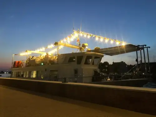 Tramonto nelle Valli con cena a bordo con la motonave Dalì