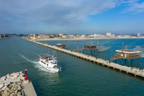 Minicrociera fra spiagge e lagune del Delta con la motonave Dalì