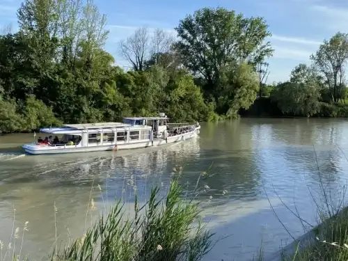Ferrara fluviale con aperitivo