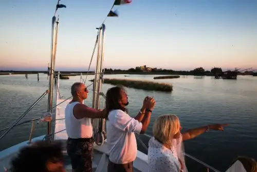 Navigando dal mare alle Valli con la motonave Albatros